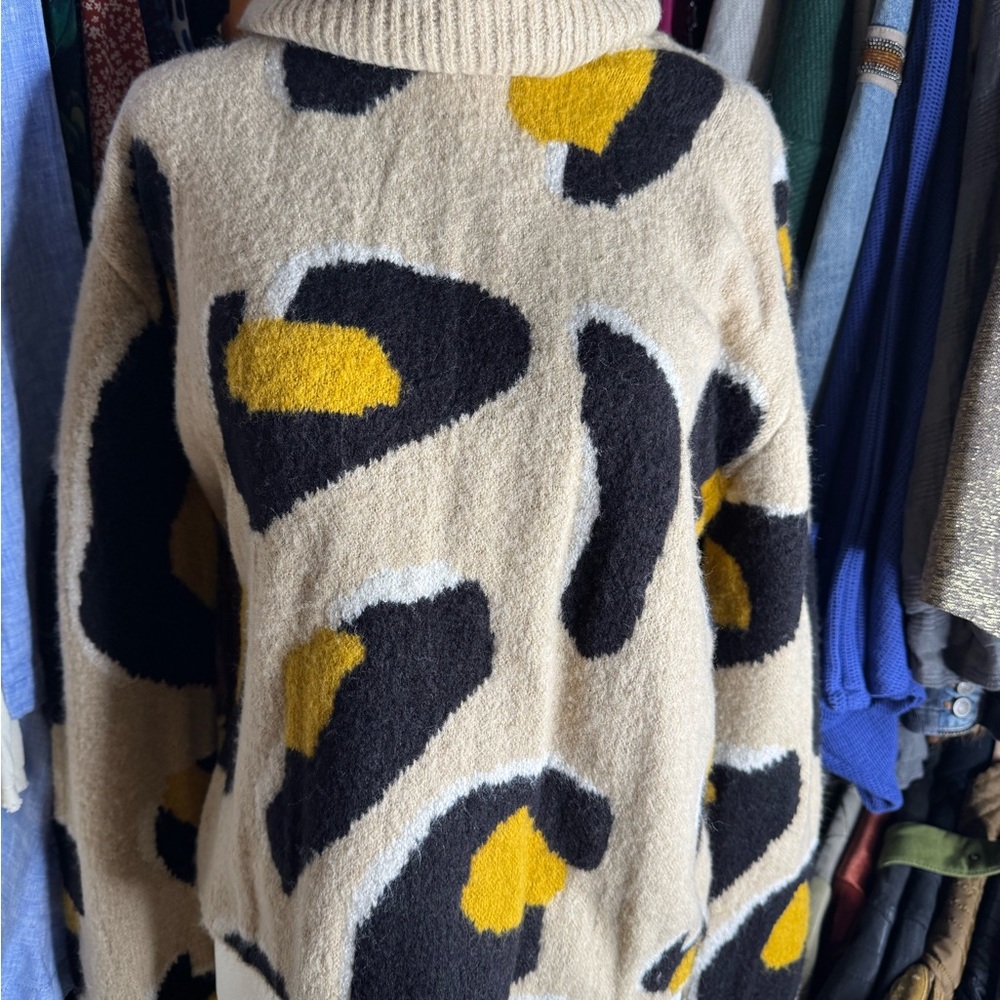 Moth for Anthropologie NWOT Tan Brown & GoldTurtleneck Sweater